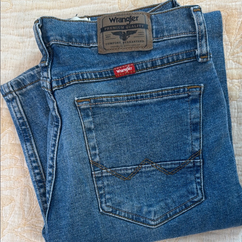 Wrangler Blue Straight Leg Jeans Classic Denim